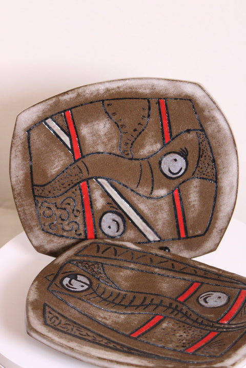 Signed Studio Pottery Fish Wall Plates Pair
