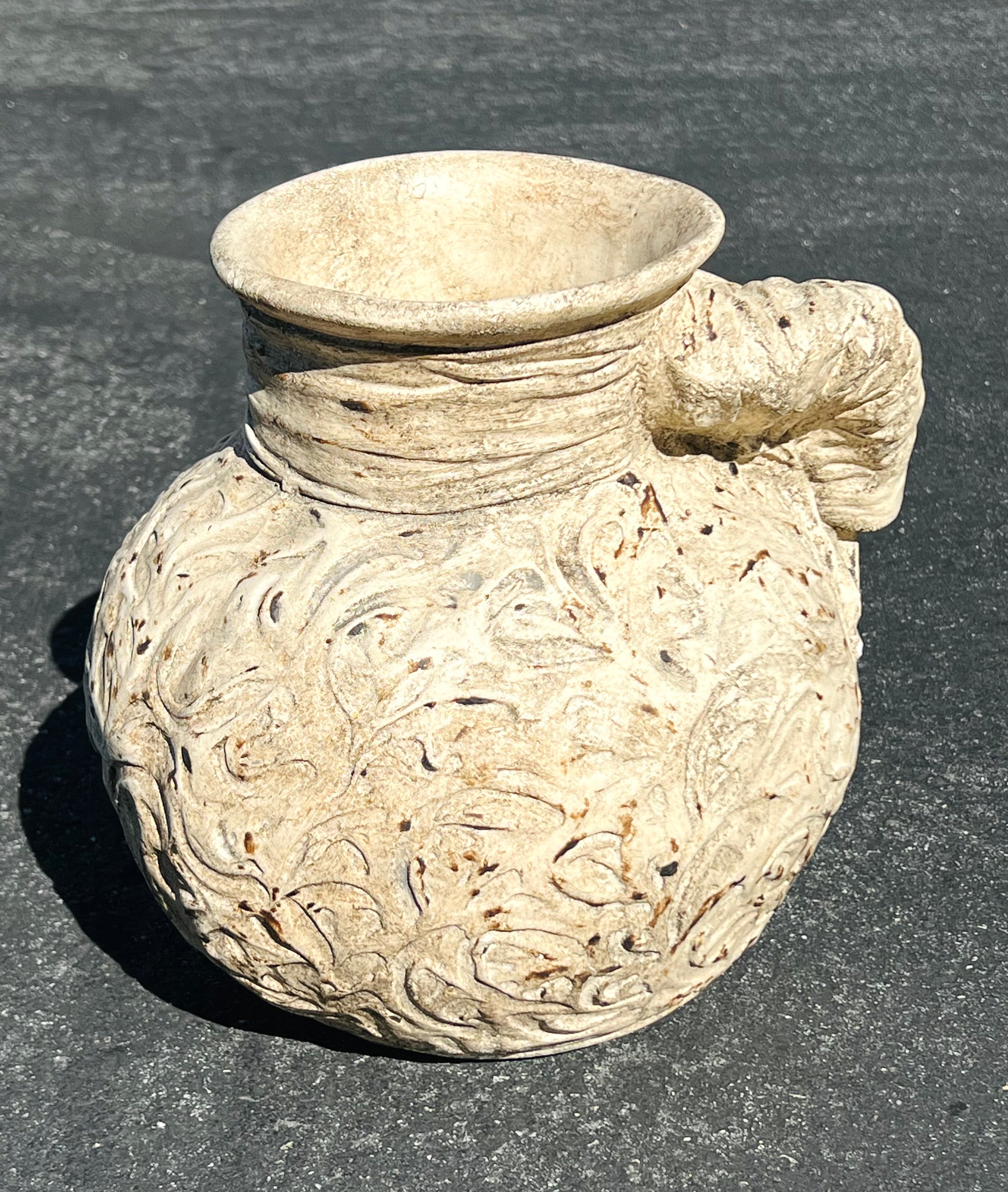 Flower Studio Pot With Bow Accent (Vintage)
