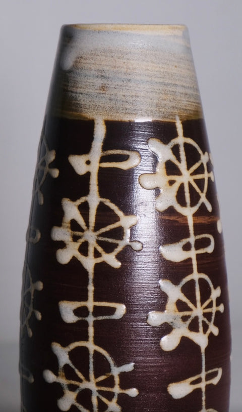 Vintage Peruvian Brown/Cream pottery Vase