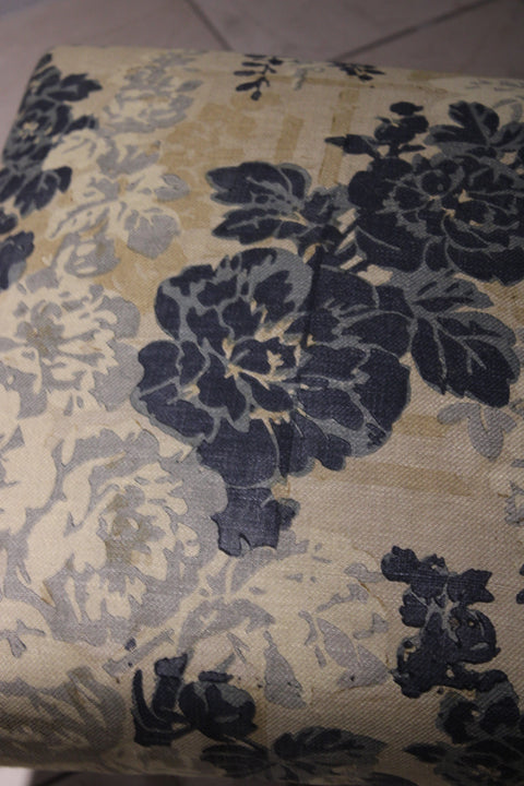 Set of 4 Antique Ornately Carved Floral Upholstered Chair