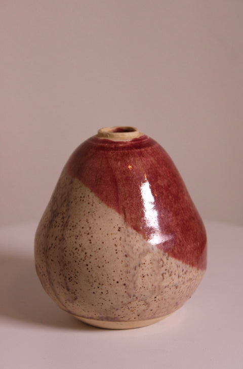 Red Cream Teardrop Bud Vase