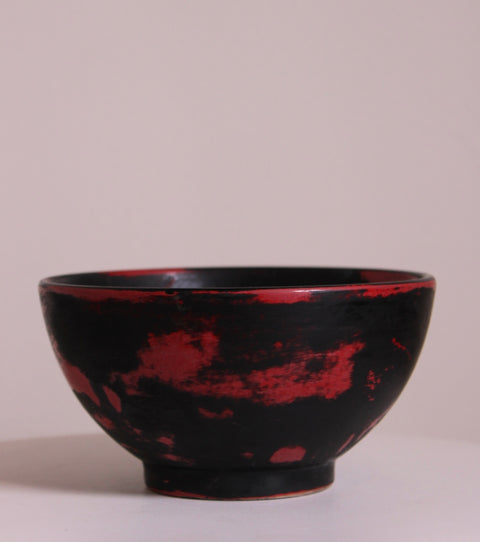 Black and Red Art Pottery Bowldkfhkasdhfafsdj