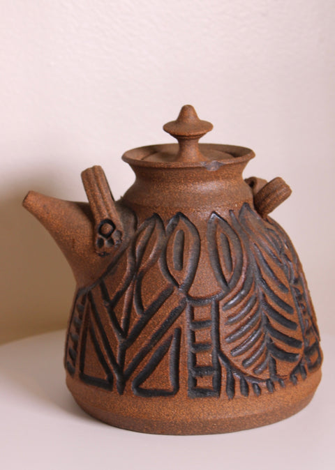 Embossed Leaf Teapot Vessel
