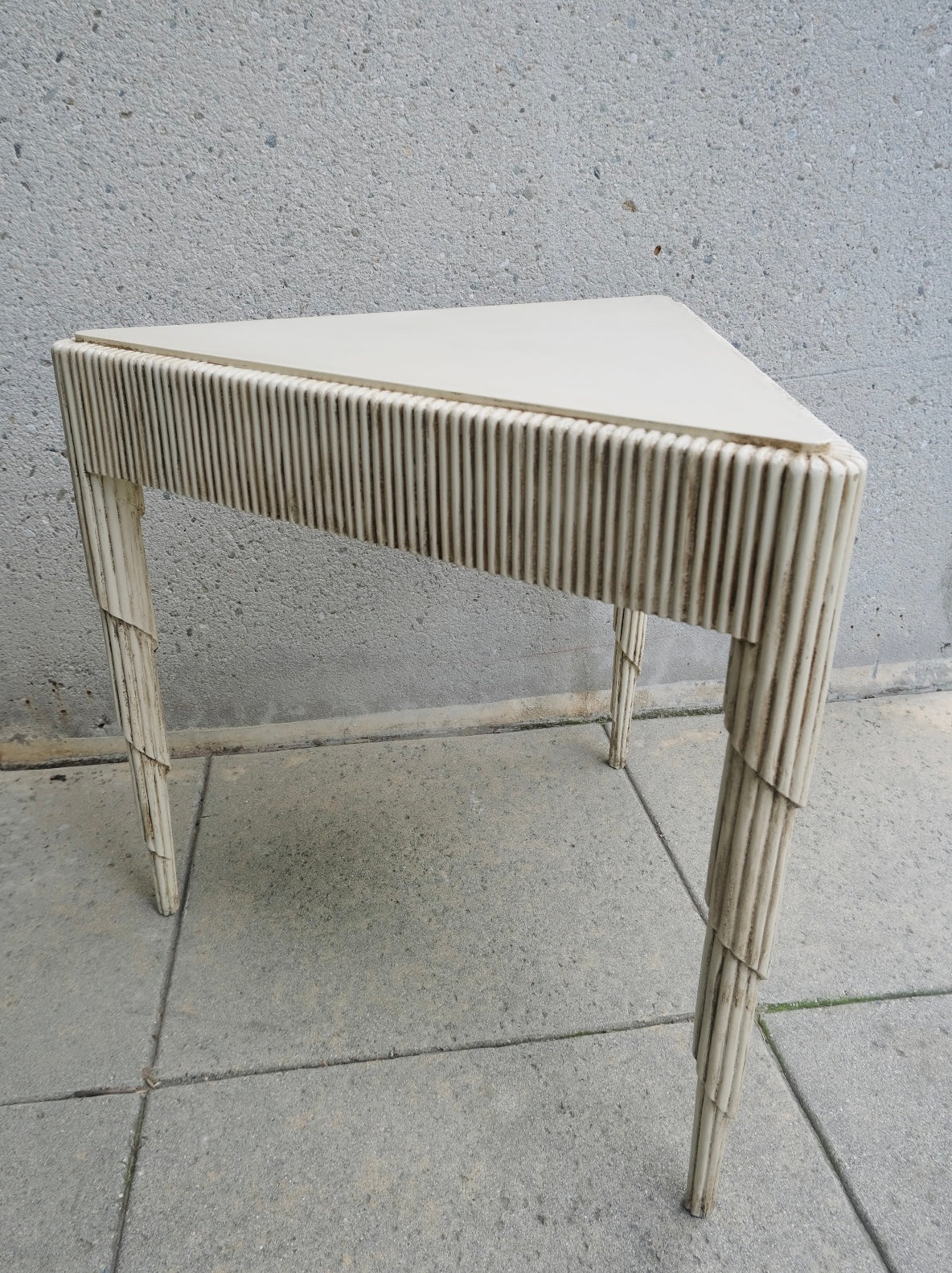Cream Fluted Carved Side Tables (Pair/Vintage)