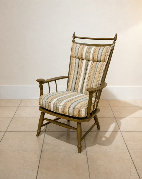 Vintage 1970s Windsor Neutral Painted Chair