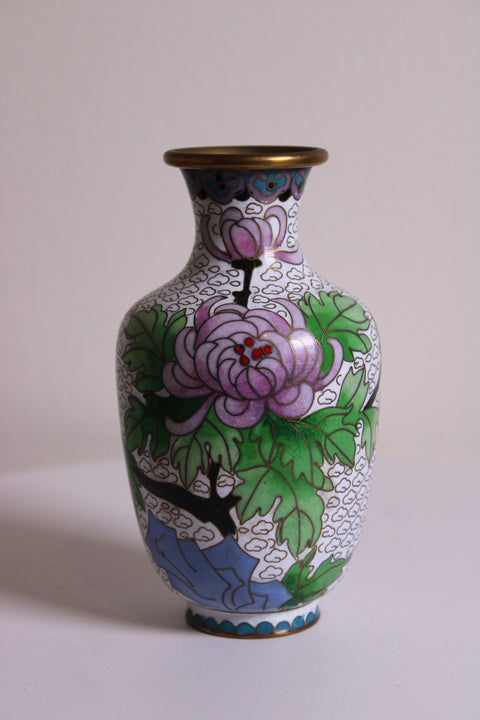 Vintage Chinese Cloisonné Chrysanthemum Vase – White Enamel Ground