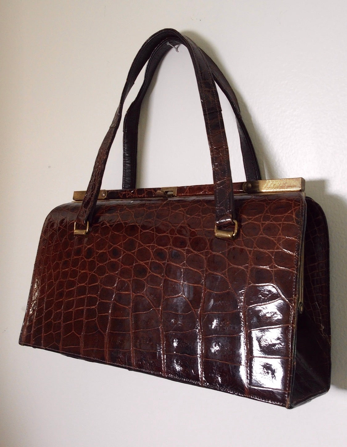 Pre Owned Black/Brown Crocodile-Embossed Leather Frame Handbag | Gold Kiss-Lock Clasp | Italy Top Handle Bag (Vintage 1970s–80s)