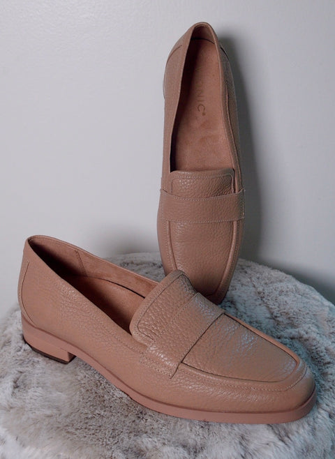 Pre Owned Vionic Tan Pebbled Leather Loafers | Minimal Comfort Slip-On Shoes | Everyday Neutral Flats