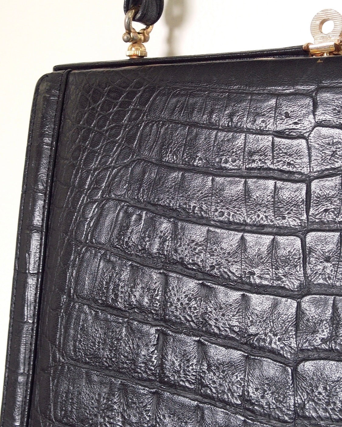 Pre Owned Black Genuine Crocodile-Embossed Leather Frame Bag | Wild Croco Embossment | Gold Hardware Kiss-Lock Handbag (VIntage)