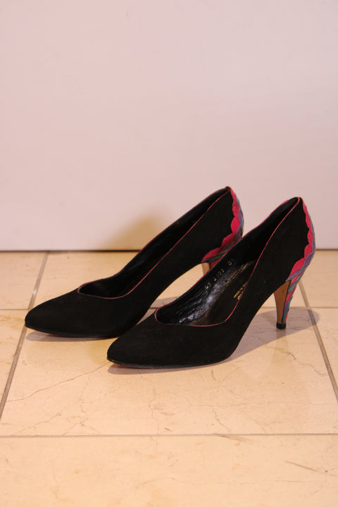 Lola Shoes Black Suede Scalloped Heel Pumps – Made in Spain