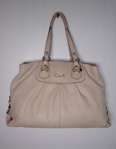 Pre Owned Cream Pebbled Leather Coach Shoulder Bag | Gold Hardware Pleated Front Satchel | Soft Slouch Designer Handbag (Y2K Vintage)