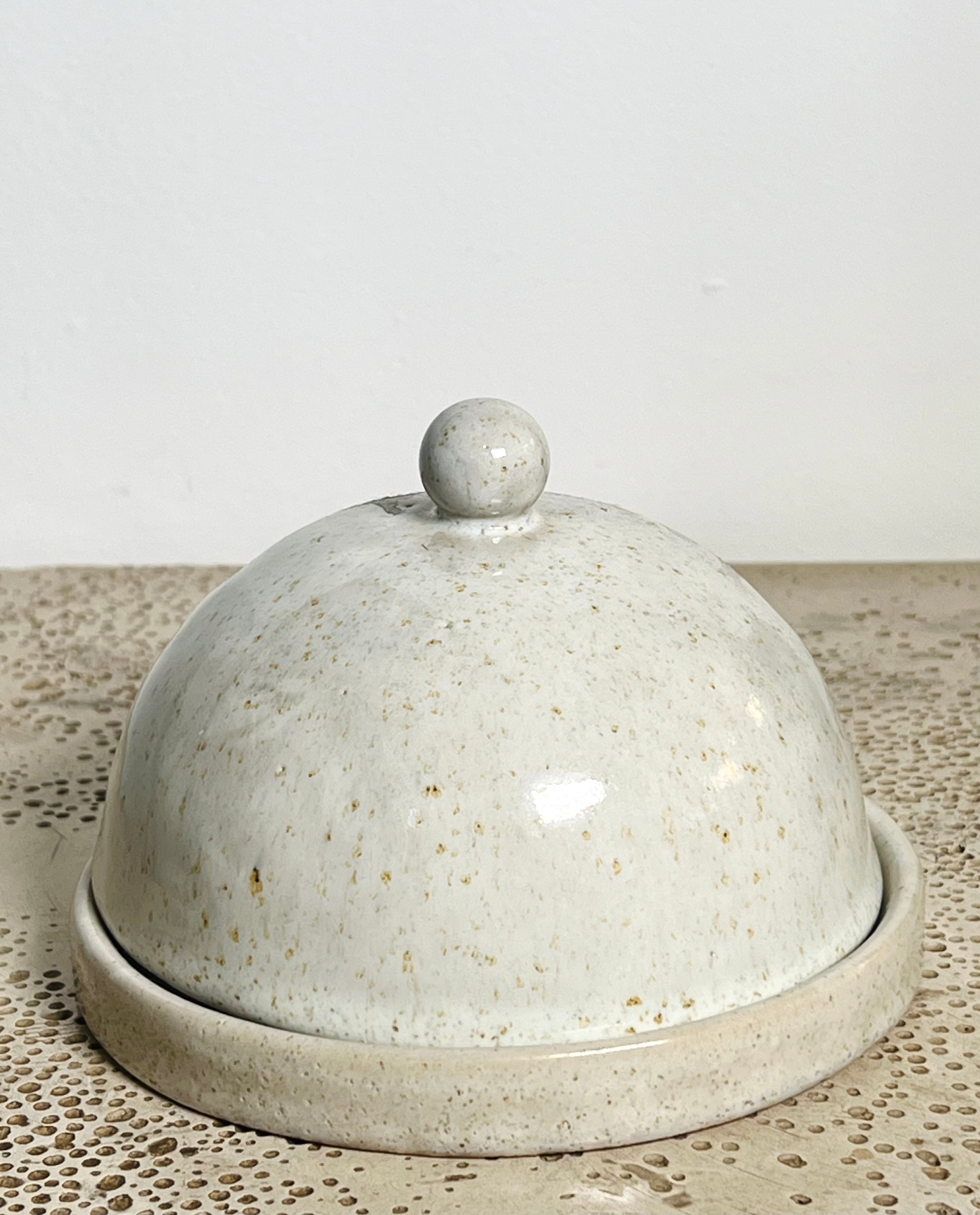 Clay Cream Stoneware Cloche (Vintage)