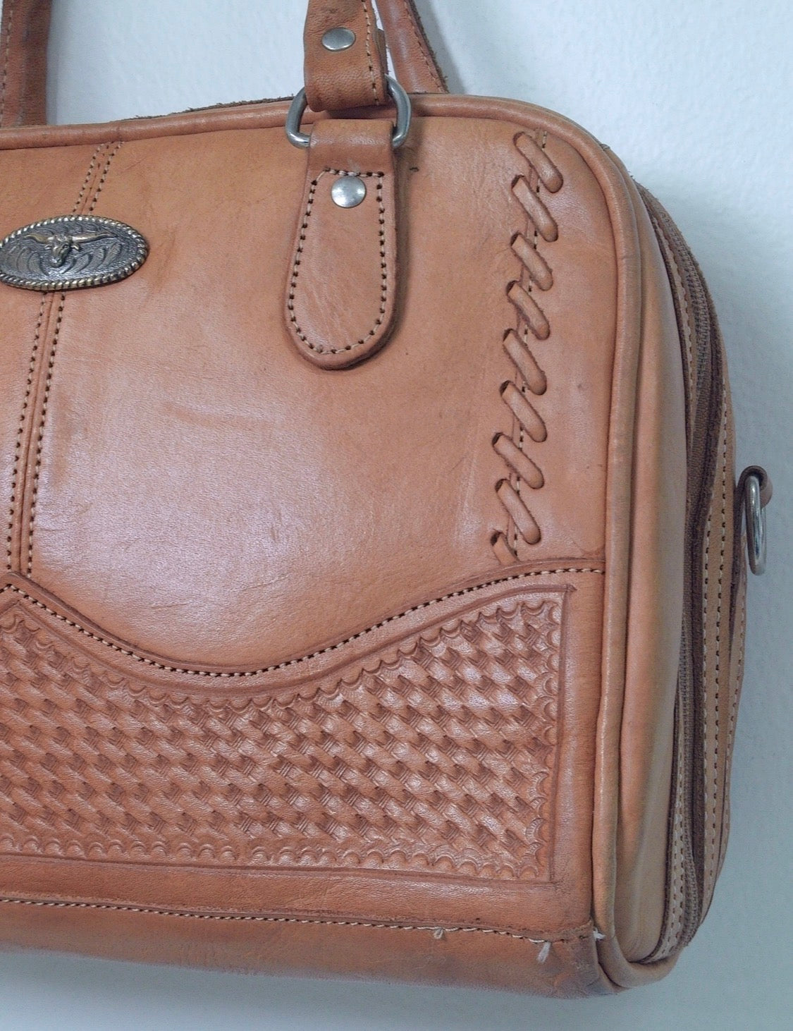 Pre Owned Western Tan Leather Satchel | Longhorn Steer Concho | Basket Weave Tooling | Whipstitch Detail (Vintage)