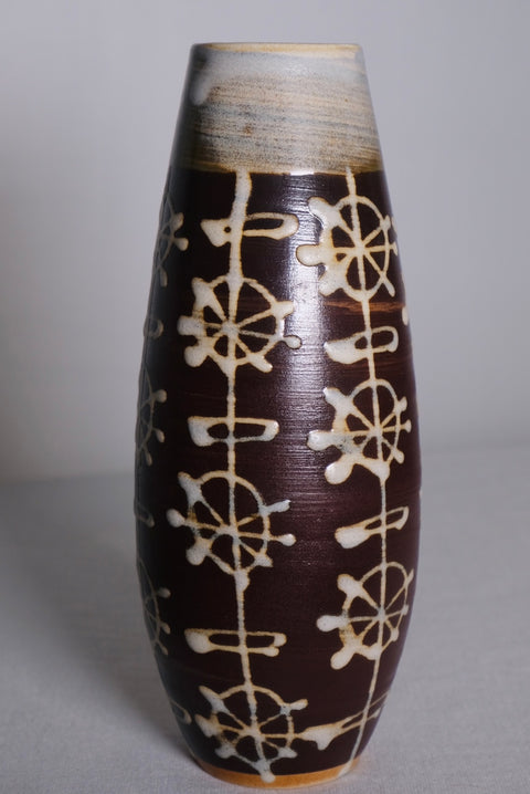 Vintage Peruvian Brown/Cream pottery Vase
