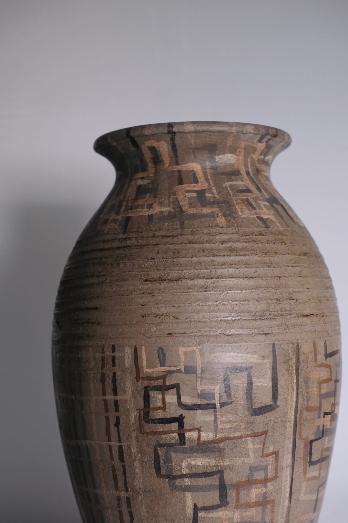 Hand Painted Geometric Vase (Tan/Neutral)