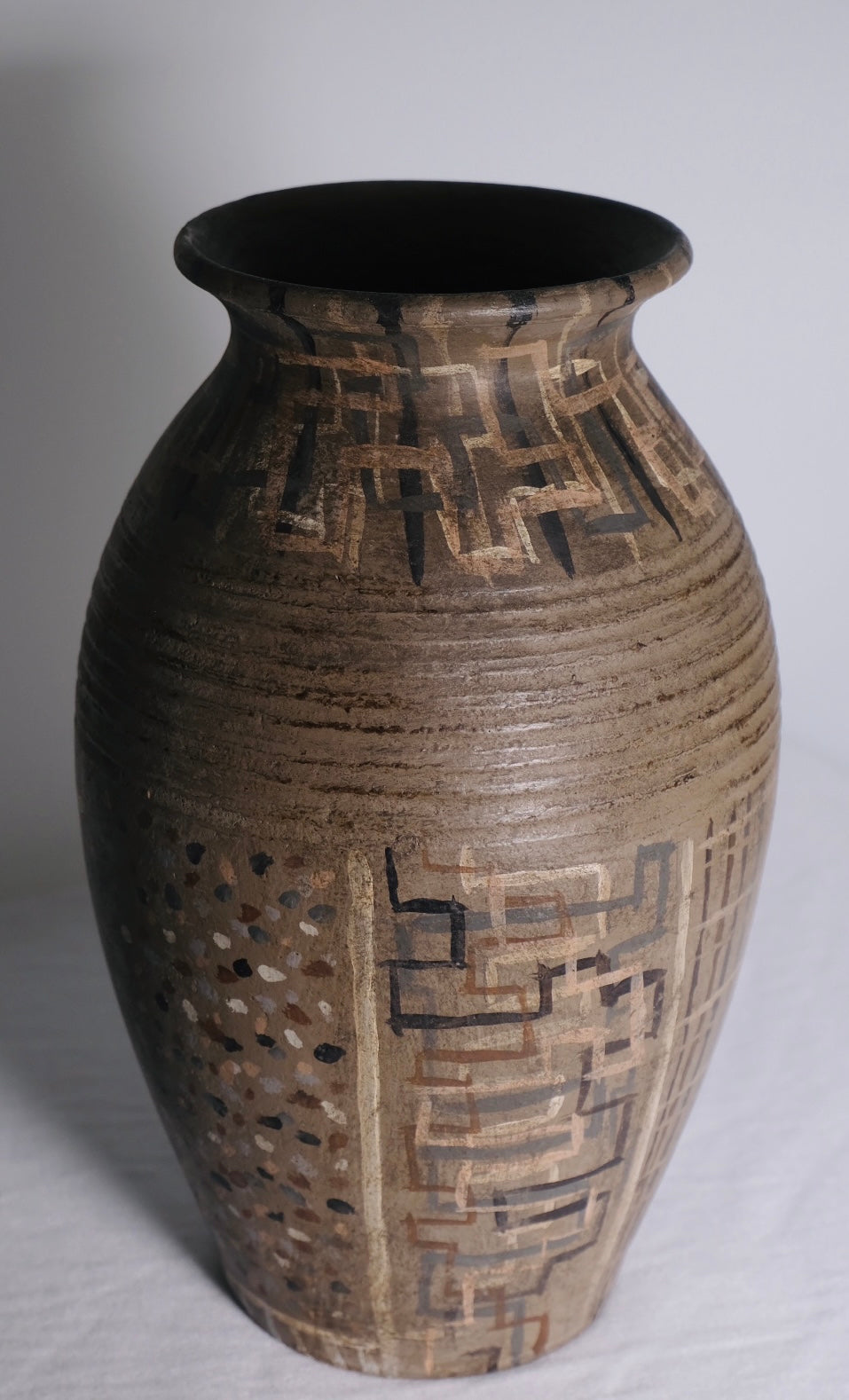 Hand Painted Geometric Vase (Tan/Neutral)
