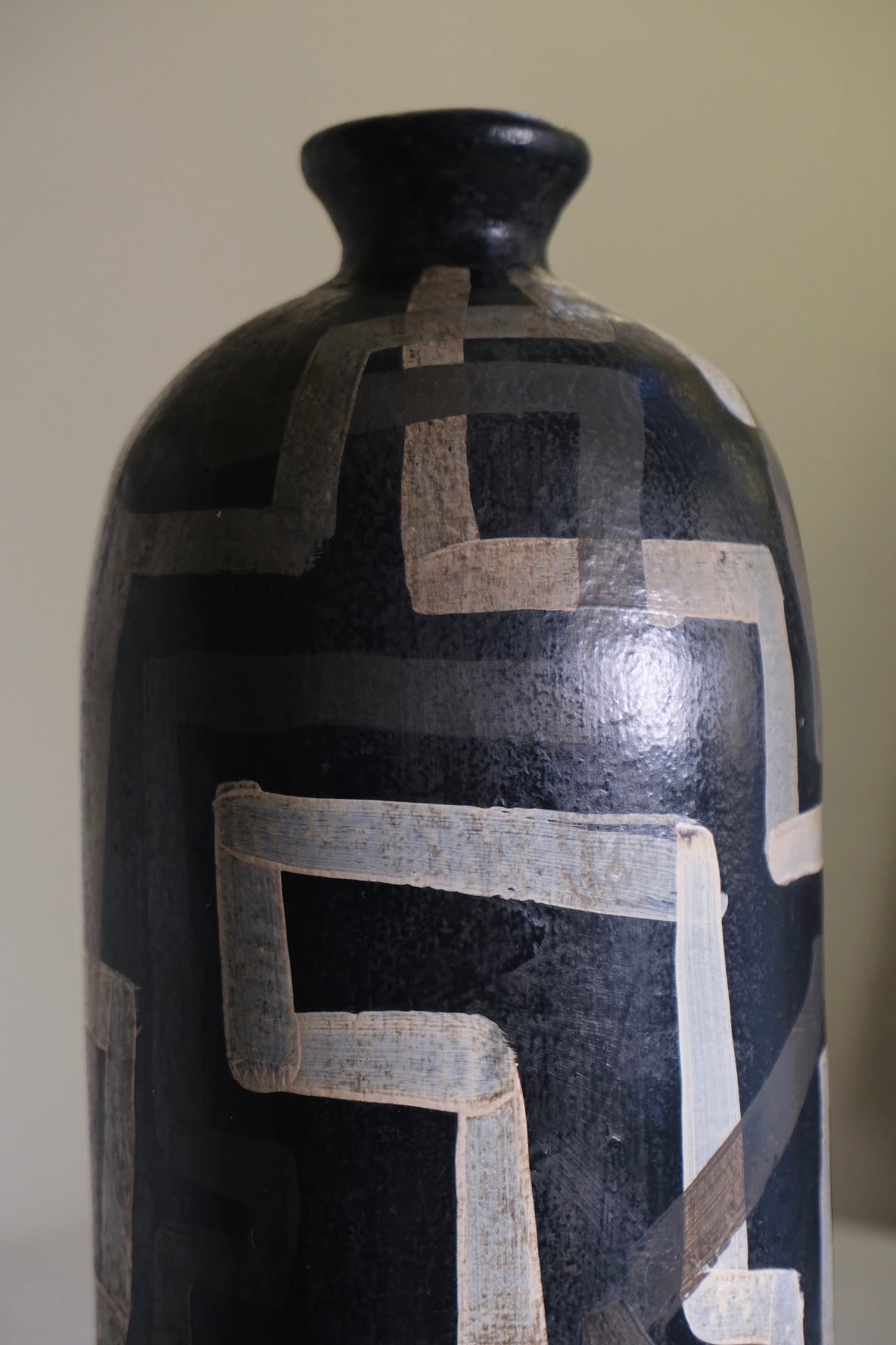 “Grid Line” Abstract Vase (Black Version)