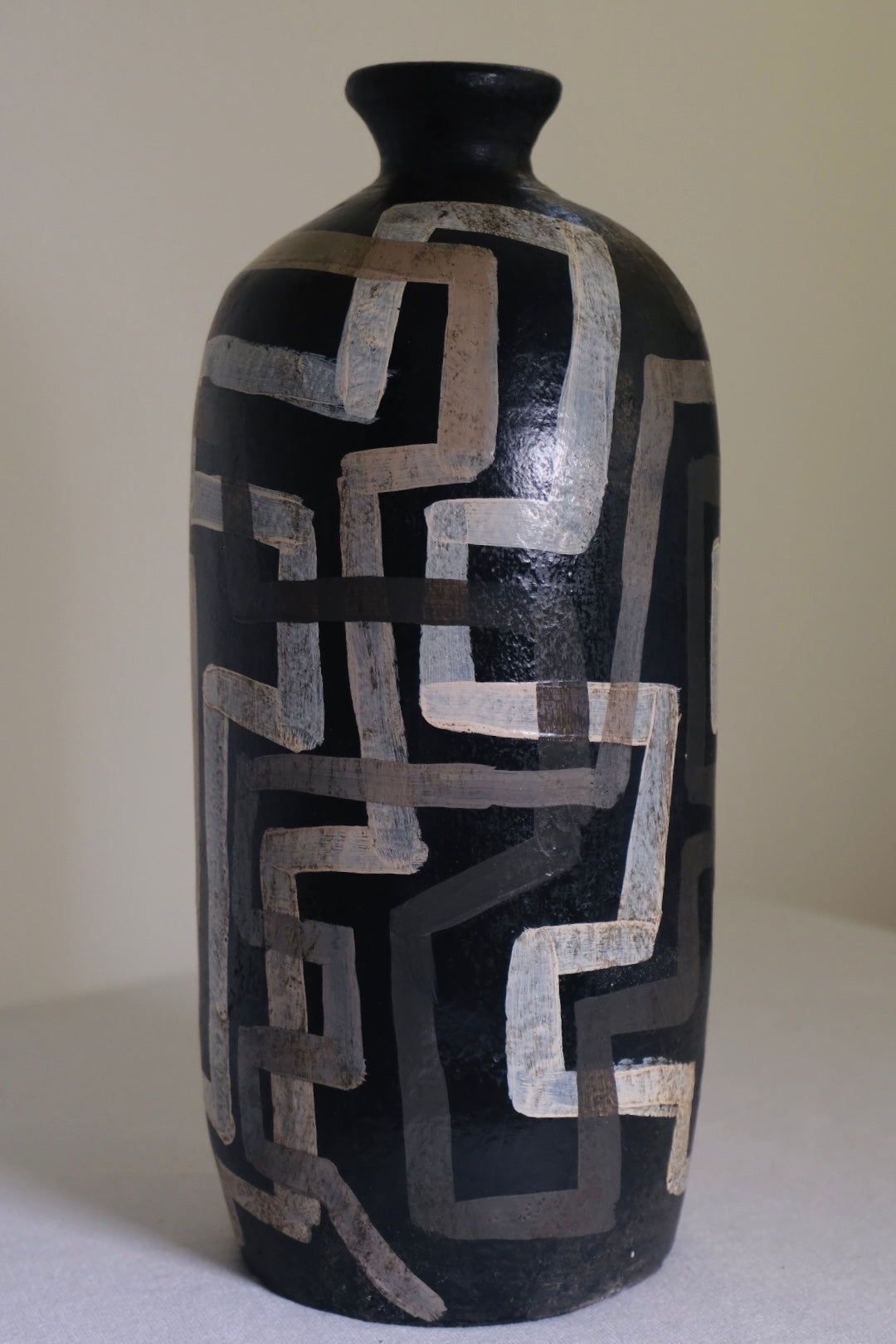 “Grid Line” Abstract Vase (Black Version)