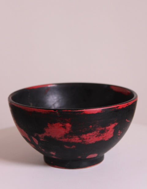 Black and Red Art Pottery Bowldkfhkasdhfafsdj