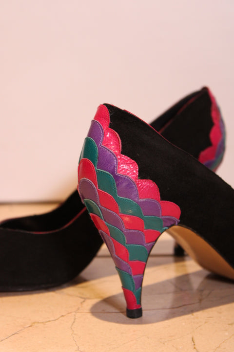 Lola Shoes Black Suede Scalloped Heel Pumps – Made in Spain