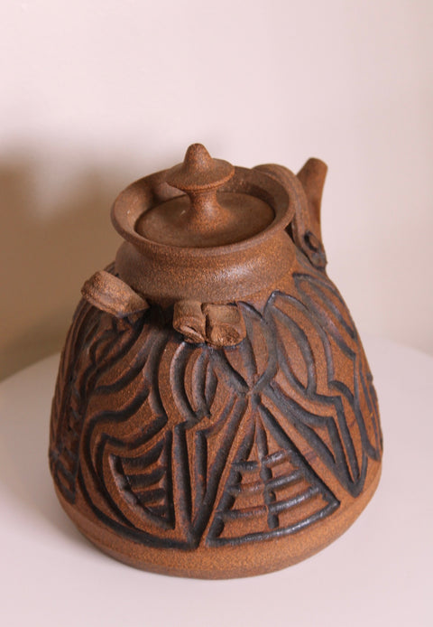 Embossed Leaf Teapot Vessel