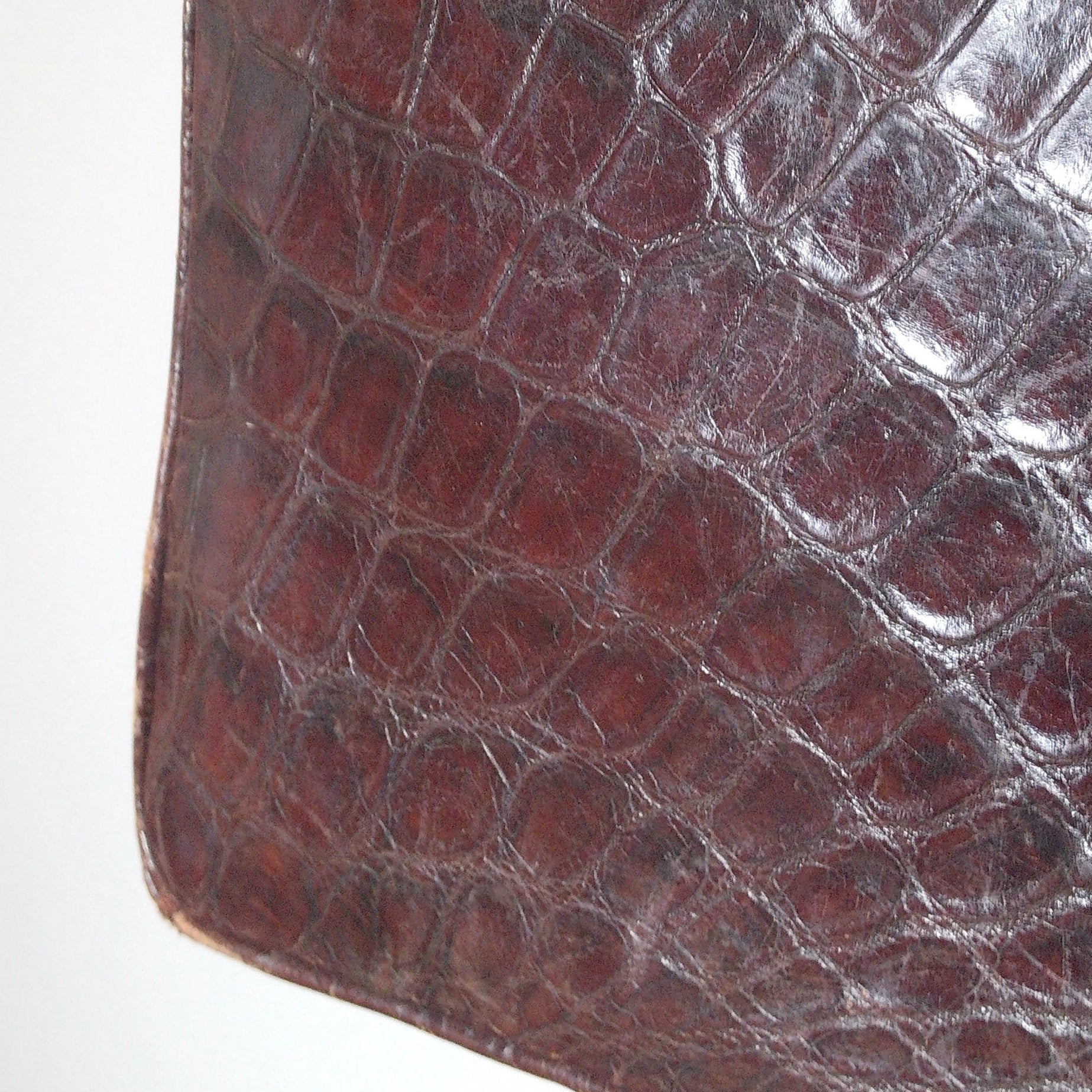 Pre Owned Dark Brown Crocodile-Embossed Leather Frame Handbag | Silver Kiss-Lock Clasp | 1960s–70s Top Handle Bag (Vintage)