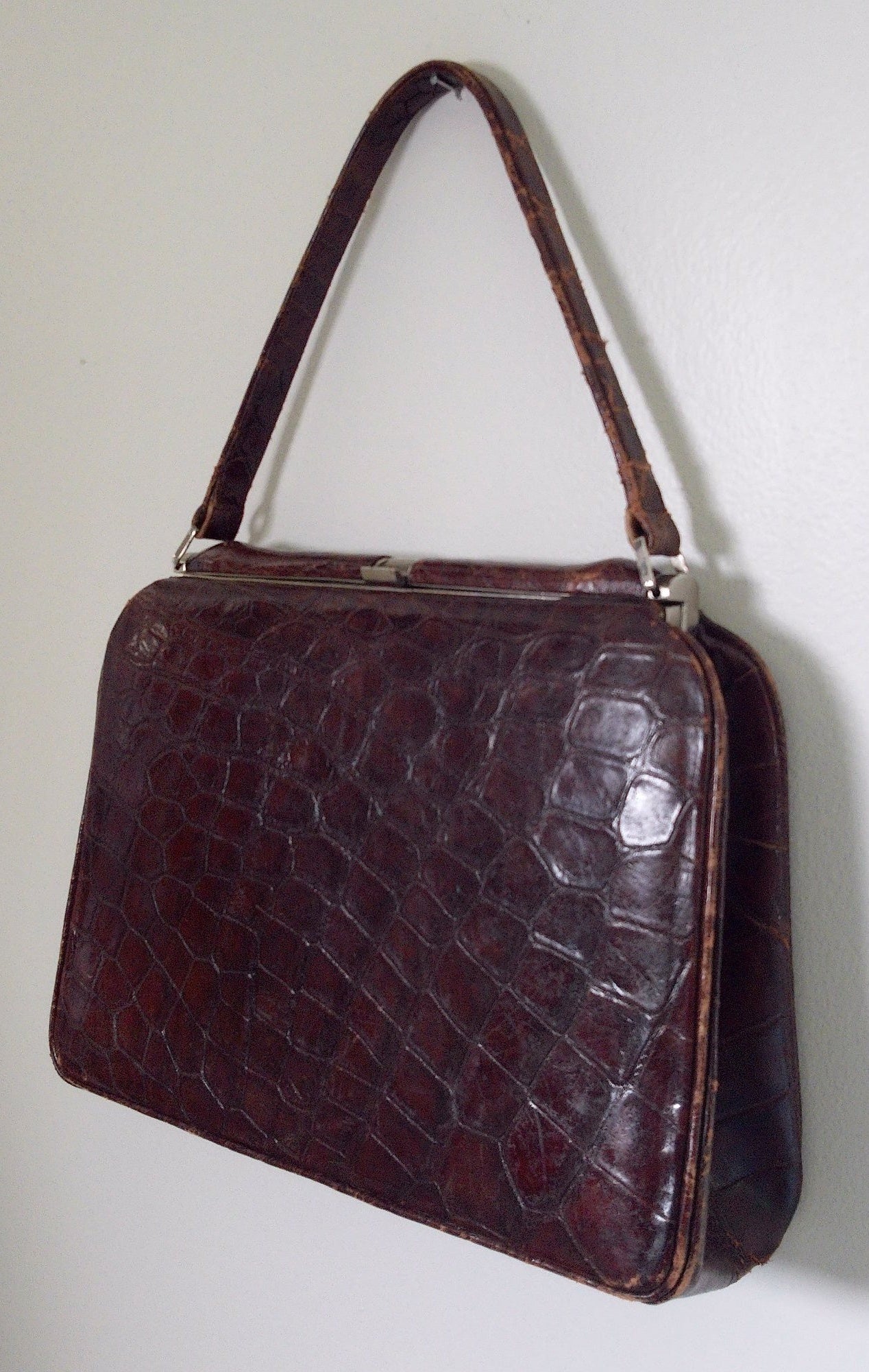Pre Owned Dark Brown Crocodile-Embossed Leather Frame Handbag | Silver Kiss-Lock Clasp | 1960s–70s Top Handle Bag (Vintage)