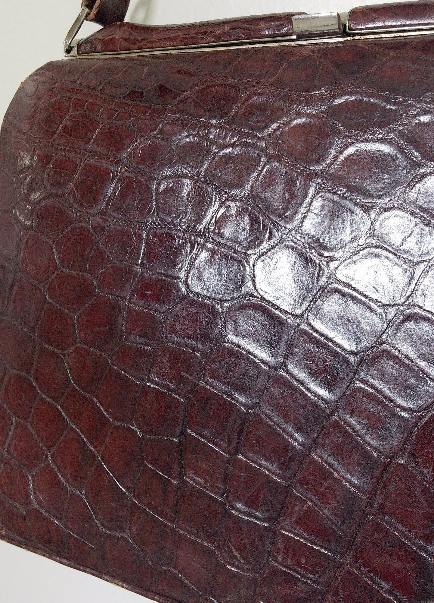 Pre Owned Dark Brown Crocodile-Embossed Leather Frame Handbag | Silver Kiss-Lock Clasp | 1960s–70s Top Handle Bag (Vintage)