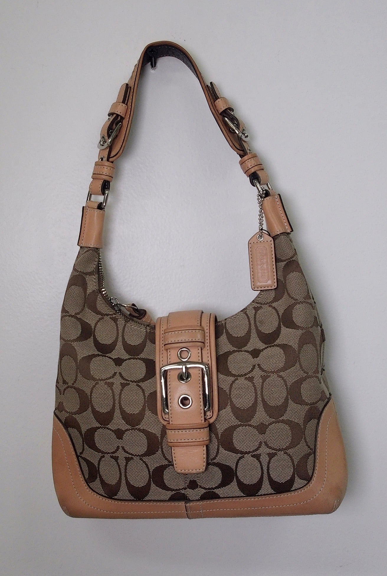 Pre Owned Coach Hamptons Hobo Bag | Khaki Signature Jacquard & Camel Leather (Y2K Vintage)