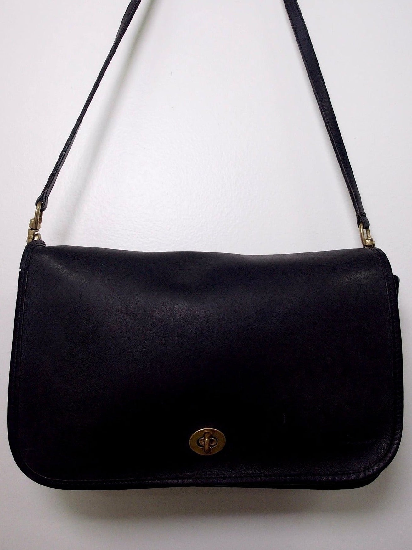 Pre Owned Coach City Bag | Black Glove-Tanned Leather | Turnlock Flap | Made in New York City (Vintage)