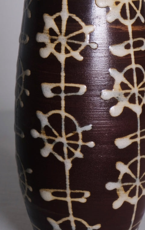 Vintage Peruvian Brown/Cream pottery Vase