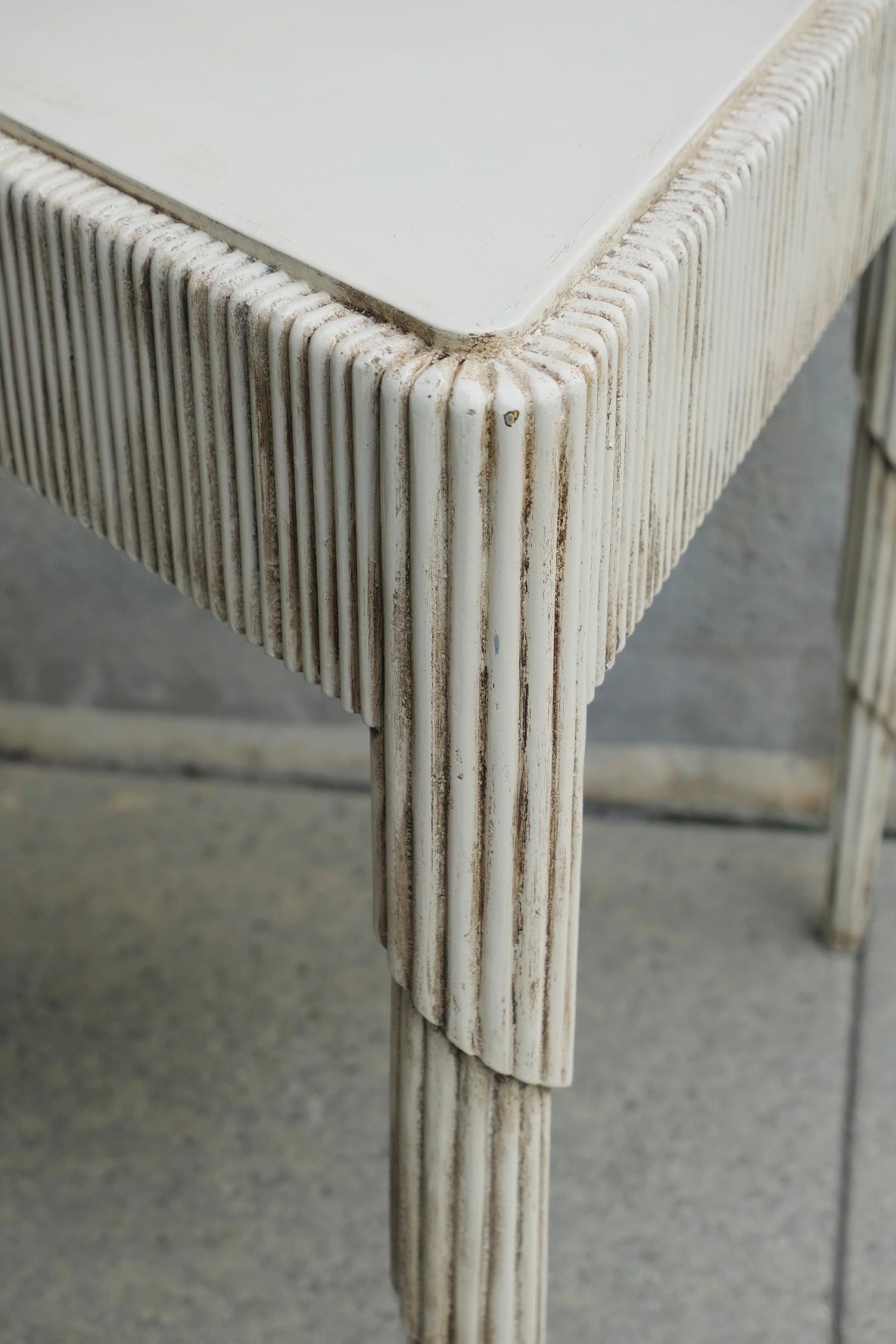 Cream Fluted Carved Side Tables (Pair/Vintage)