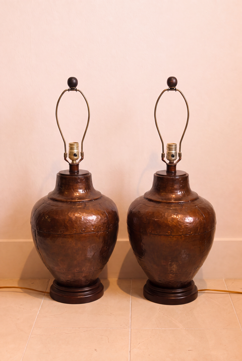 Vintage Ethan Allen Hammered Copper Urn Table Lamp Pair
