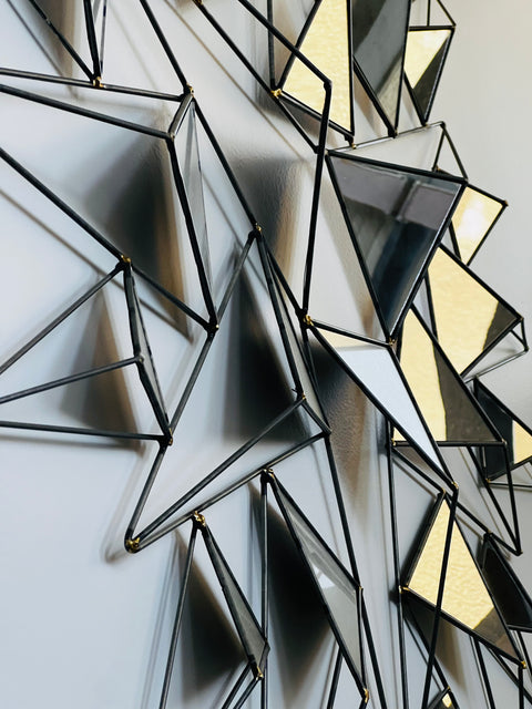 Static Erratic Mirror