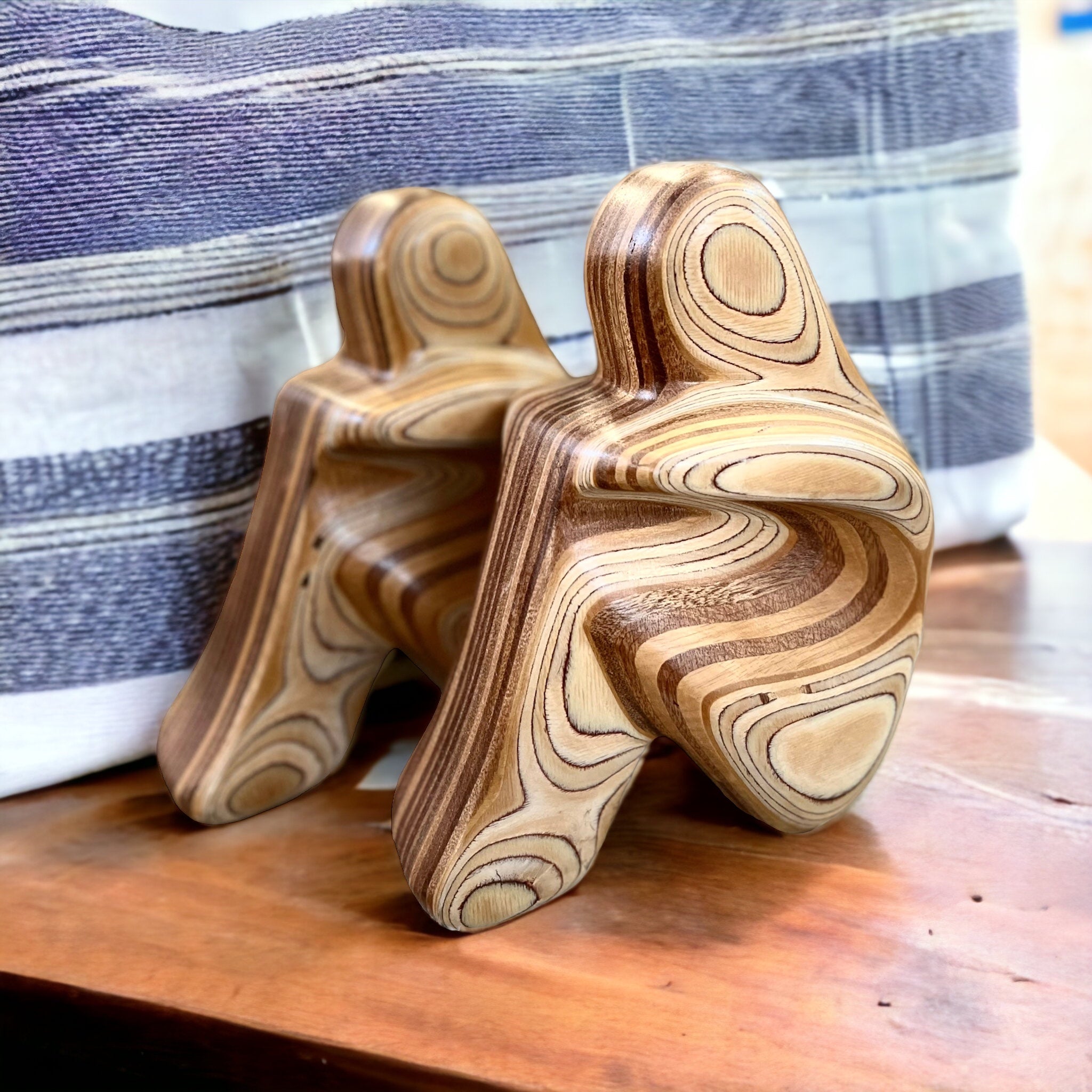 “Robert Hargrave” 1980s Wooden Sitting Figures/Bookends (Vintage)