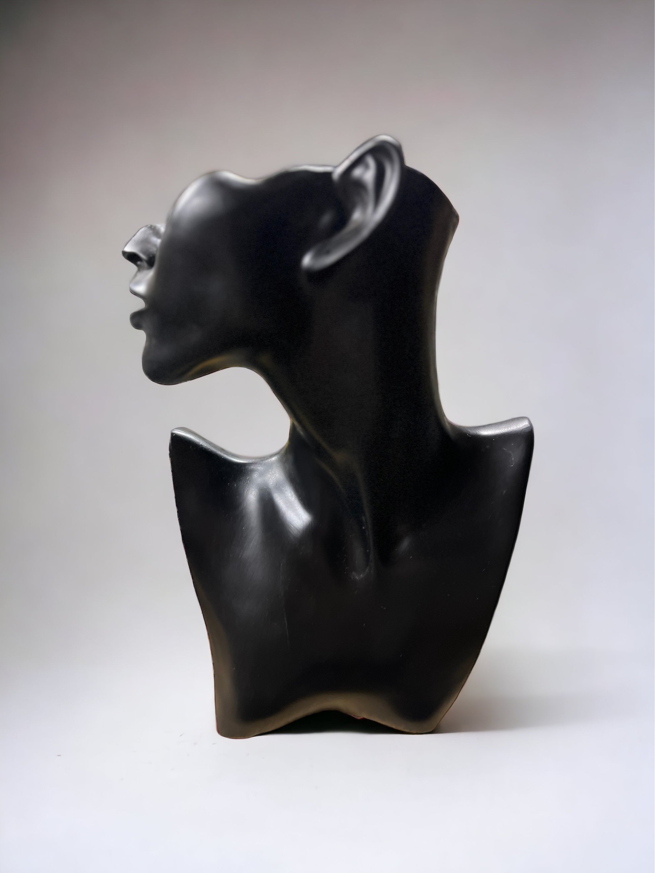 Black Side Profile Statue